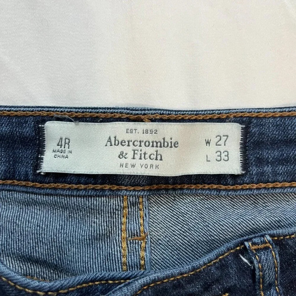 Abercrombie & Fitch Dark Wash Mid-Rise Straight Leg Denim Jeans | Size 4 - Picture 4 of 8